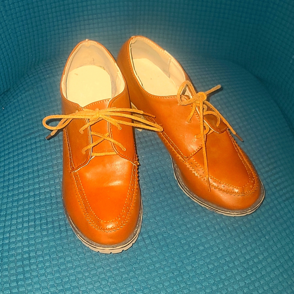 Women's dress boots/shoes